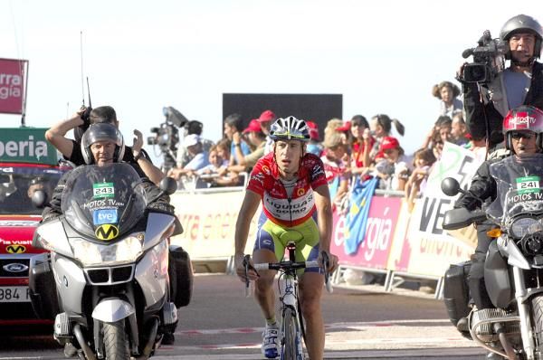 Vincenzo Nibali reacts to losing 37 seconds to Rodriguez and losing the race lead.