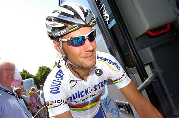 Tom Boonen (Quick.Step) heads out from the bus