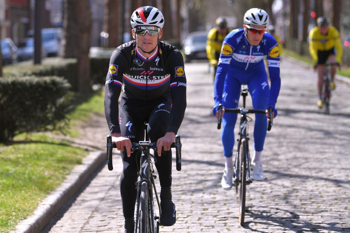 Zdenek Stybar in his dark Czech champion's jersey