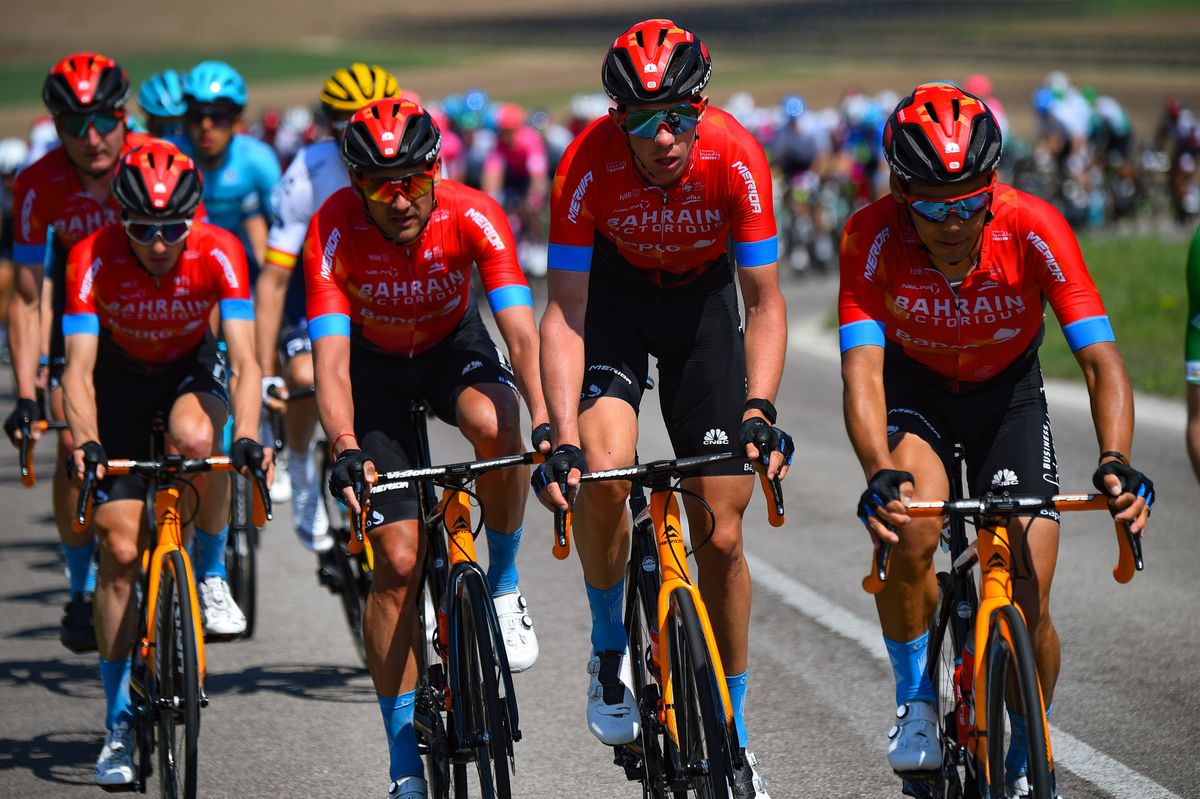 Tour of the Alps 2021 - 45th Edition - 5th stage Valle del Chiese/Idroland - Riva del Garda 120,9 km - 23/04/2021 - Yukiya Arashiro (JPN - Bahrain Victorious) - Domen Novak (SLO - Bahrain Victorious) - photo Dario Belingheri/BettiniPhoto&Acirc;&copy;2021