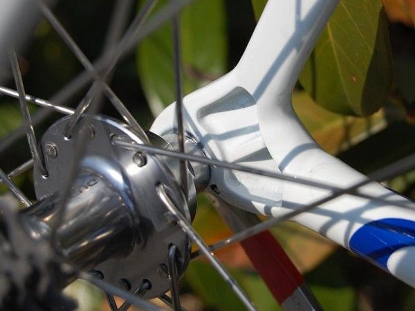 Giant could have gone with carbon dropouts but the heavily relieved aluminum is nearly as light and easier to live with on a day-to-day basis.