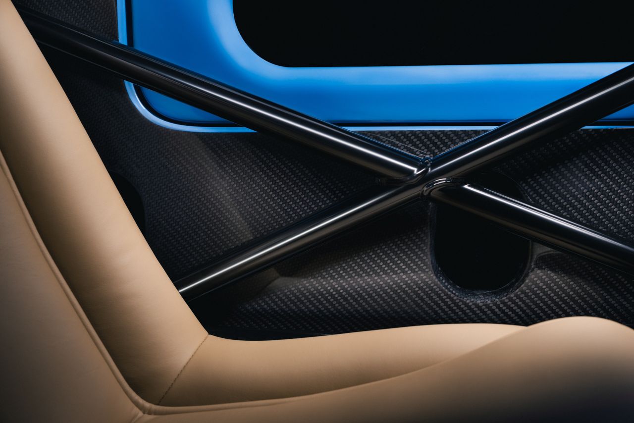 Design details on the Porsche 550 J