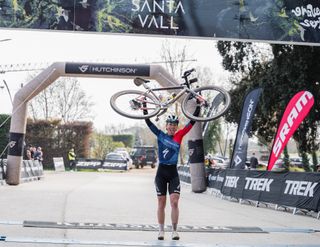 Annika Langvad (Specialized Off-Road) celebrates her GC victory at 2025 Santa Vall