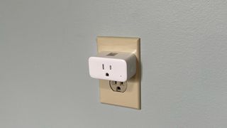 Switchbot Homekit Smart Plug Mini Lifestyle Wall