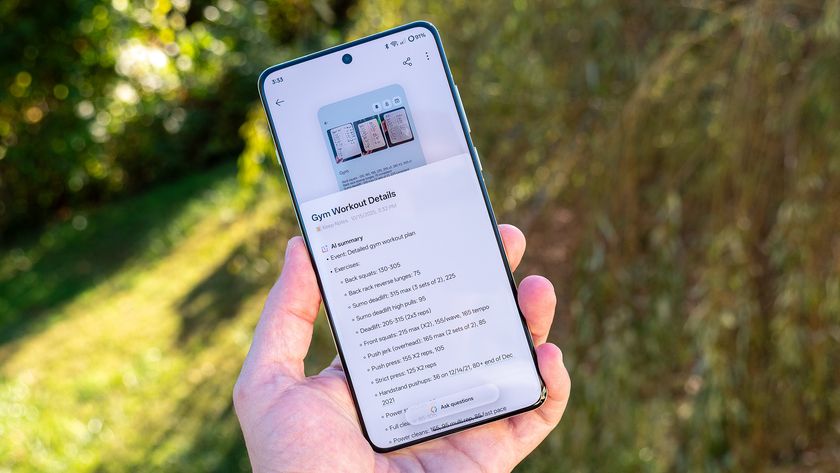 Looking through a summary of gym notes stored in Plus Mind in OxygenOS 16 on a OnePlus 13