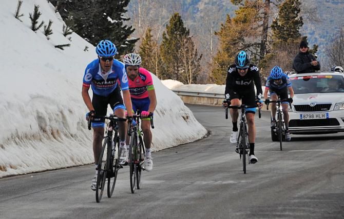 Tom Danielson in the chase ahead of Michele Scarponi