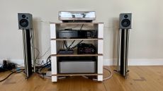 Gadhouse Duke & Roy turntable and powered wireless speaker stereo system 