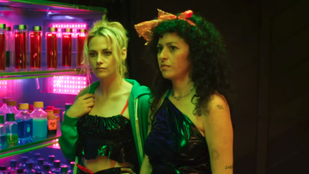 Kristen Stewart and Alia Shawkat wearing trash bags in The Wrong Girls
