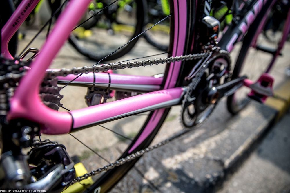 The chain stays were three-toned pink, black and white.