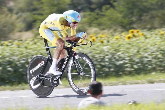 Vincenzo Nibali (Astana) secures his place as the race leader heading into the final stage on Sunday