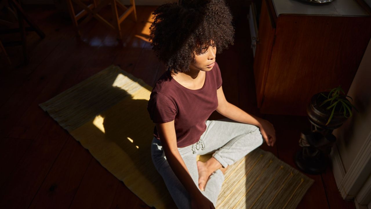 A woman practicing self hypnosis