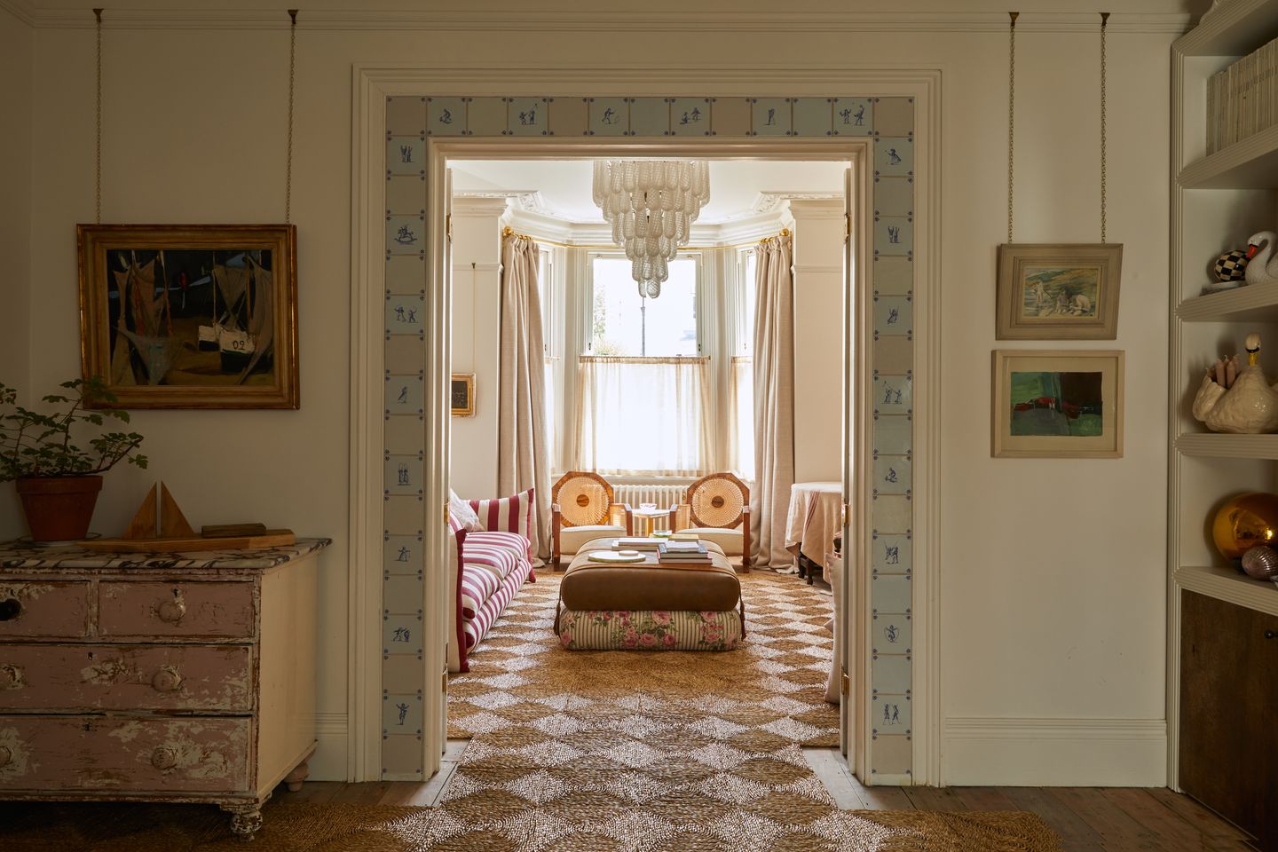 How Interior Designers Are Turning Homes Into Theatrical Stages | Livingetc