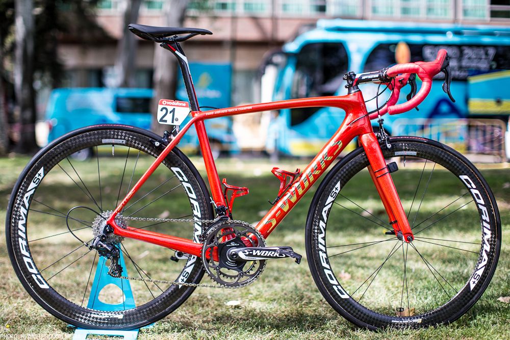 Fabio Aru's custom red Specialized S-Works Tarmac
