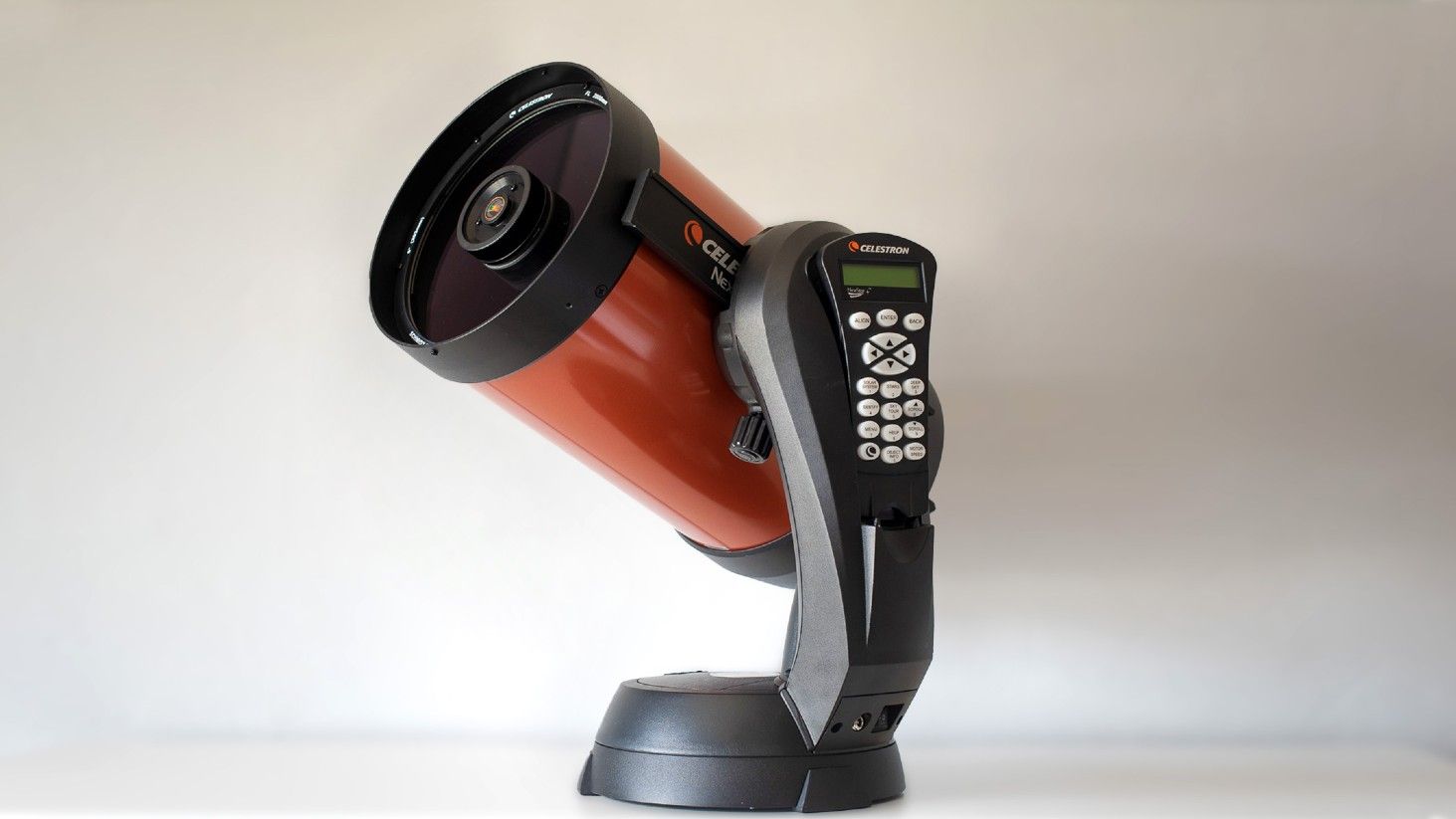 Celestron NexStar 8SE main image (16 by 9)