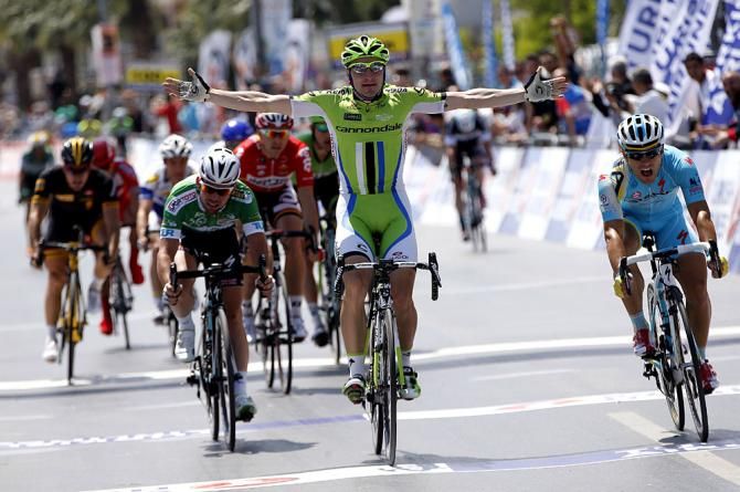 Elia Viviani (Cannondale) wins stage 7