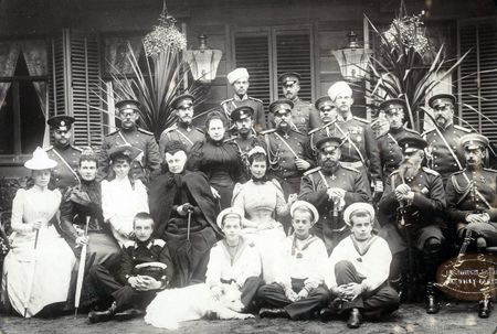 the_romanovs_1892.jpg