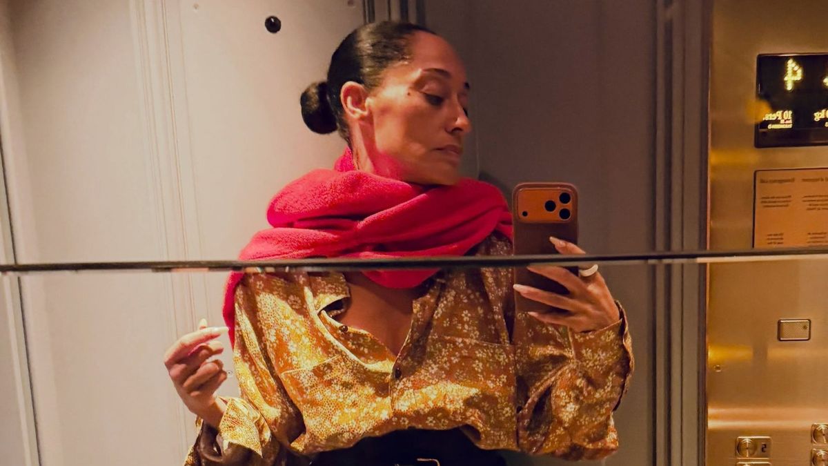 Not Jeans—The Chicest Over 50s Are Already Styling This Elegant Winter Trouser Trend