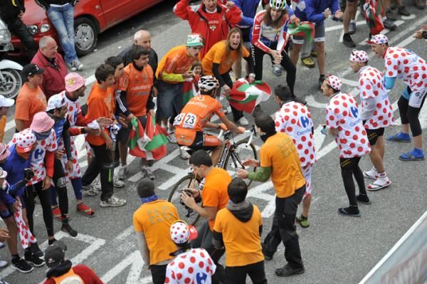 Sanchez ahd plenty of support on Luz-Ardiden.