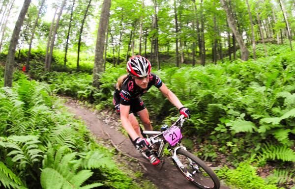 Katie Compton (Planet Bike) trying her best to stay with the leaders.