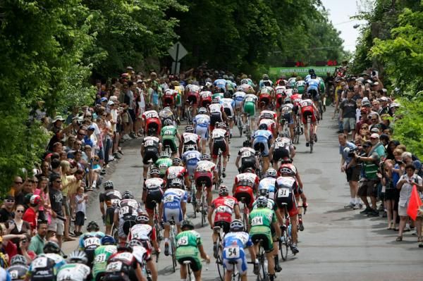 The men attack the climb on the first lap.