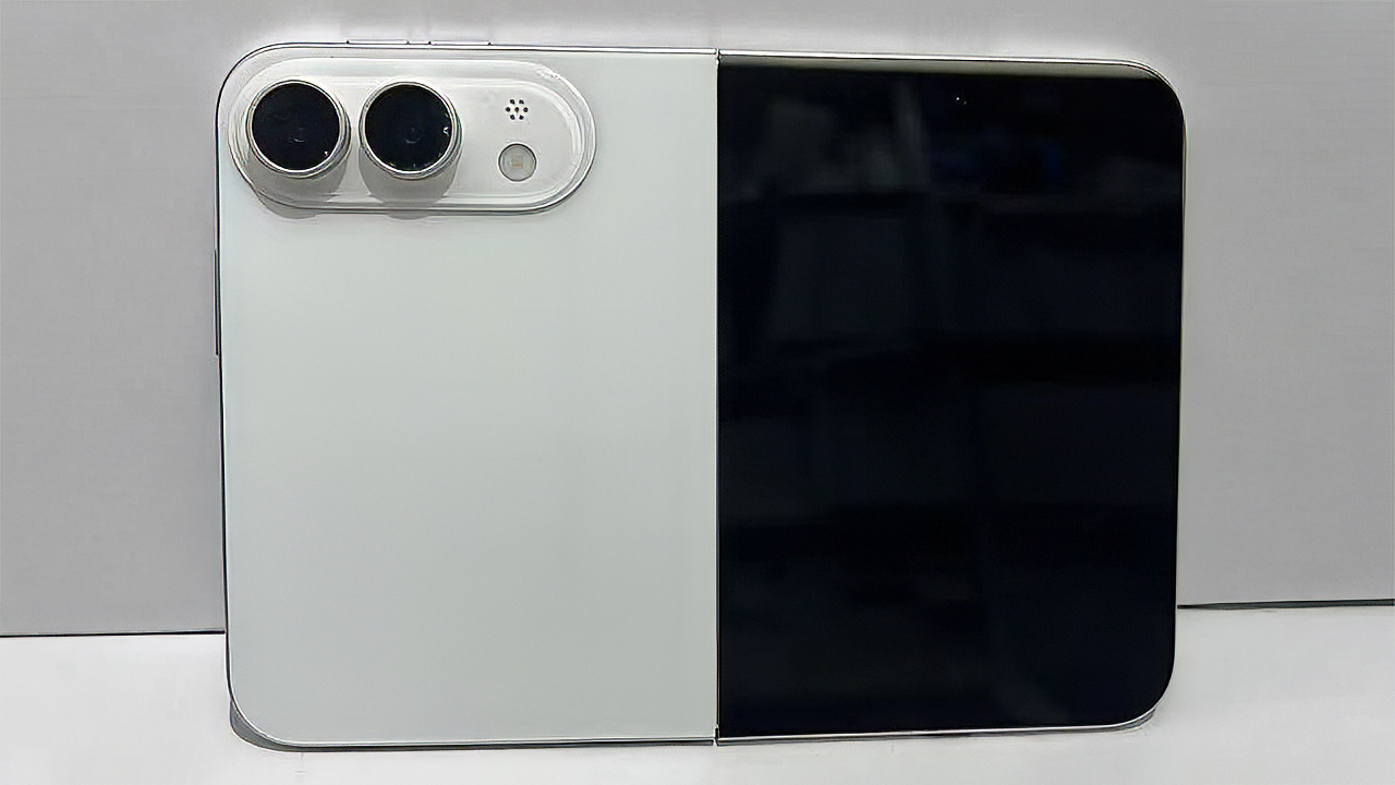 iPhone Ultra dummy unit