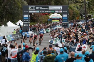 Gravel World Championships: Magnus Bak Klaris sprints to huge victory in thrilling elite men's race