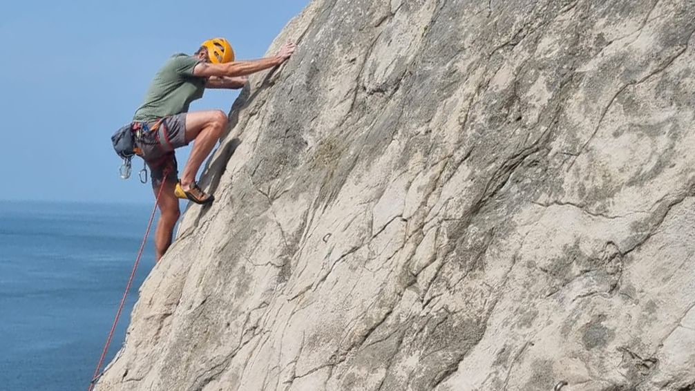 how to start sea cliff climbing: climbing