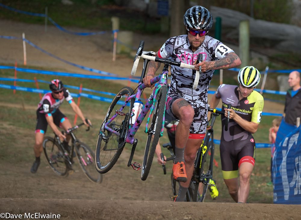 Anthony Clark (Squid Squad) running with the leaders early in the race