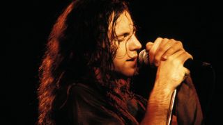 Eddie Vedder performing live
