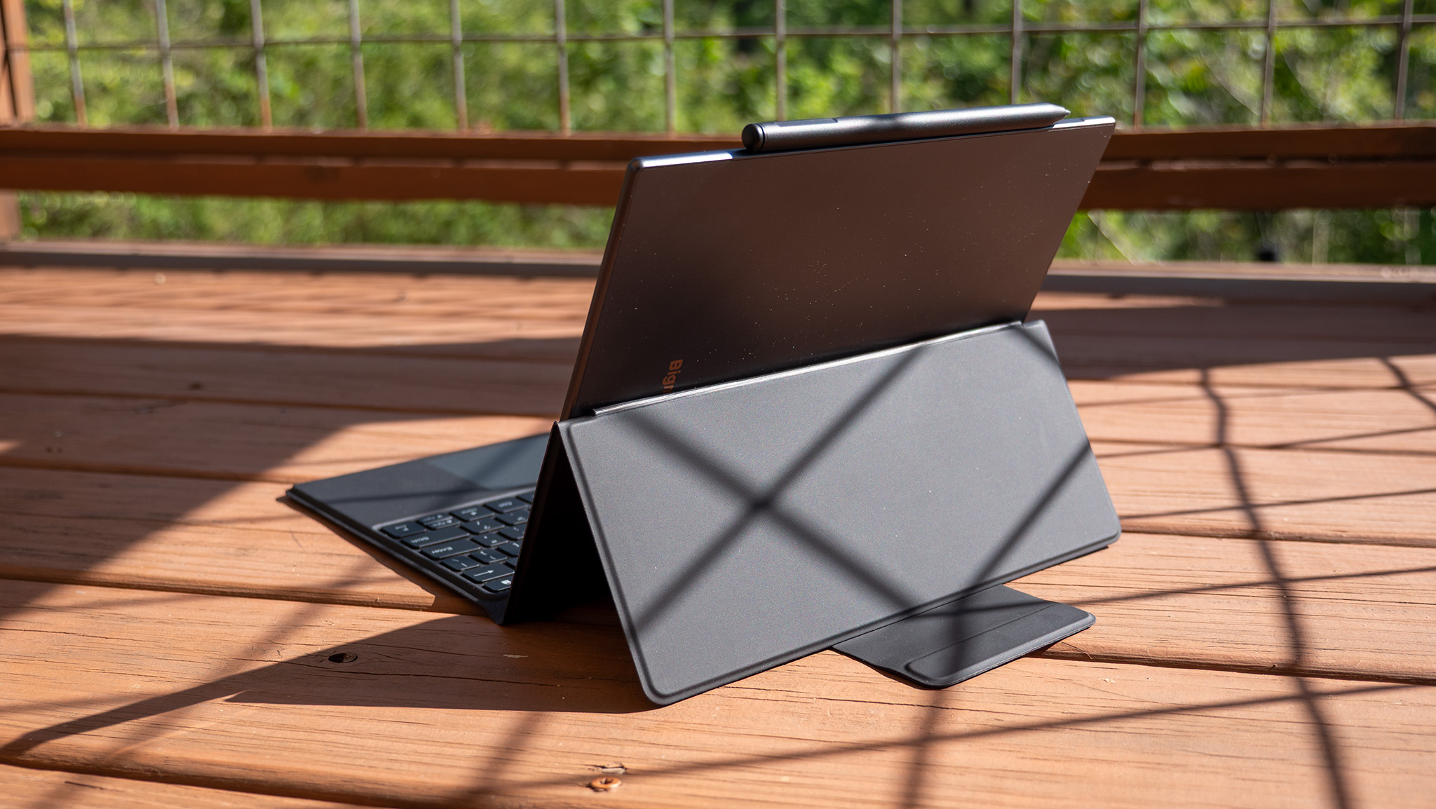 The Bigme B1051C Pro in its keyboard case