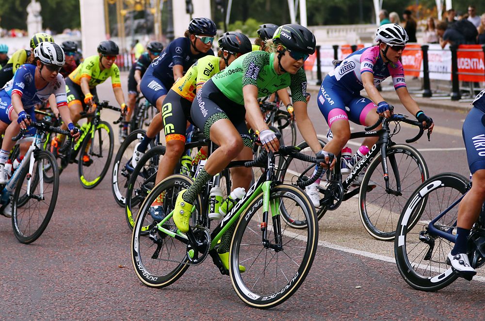 The peloton racing Prudential RideLondon Classique