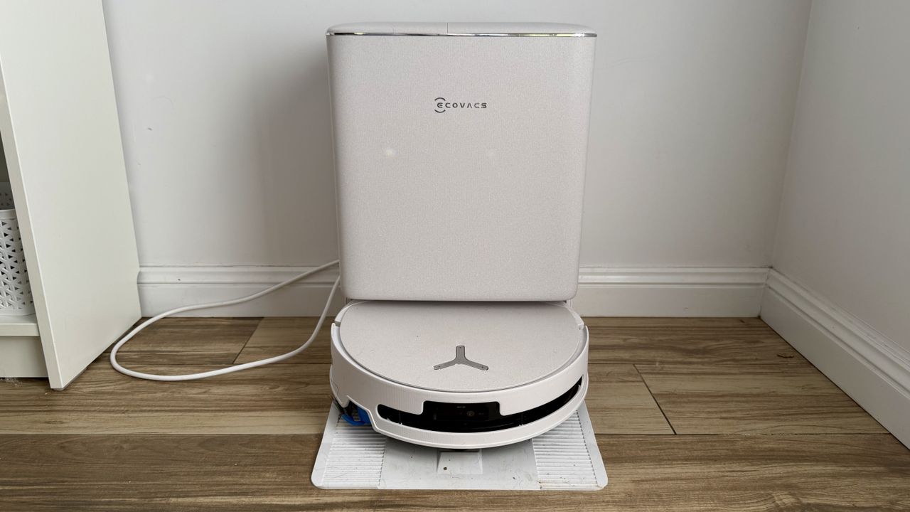 Ecovacs T90 Pro Omni station