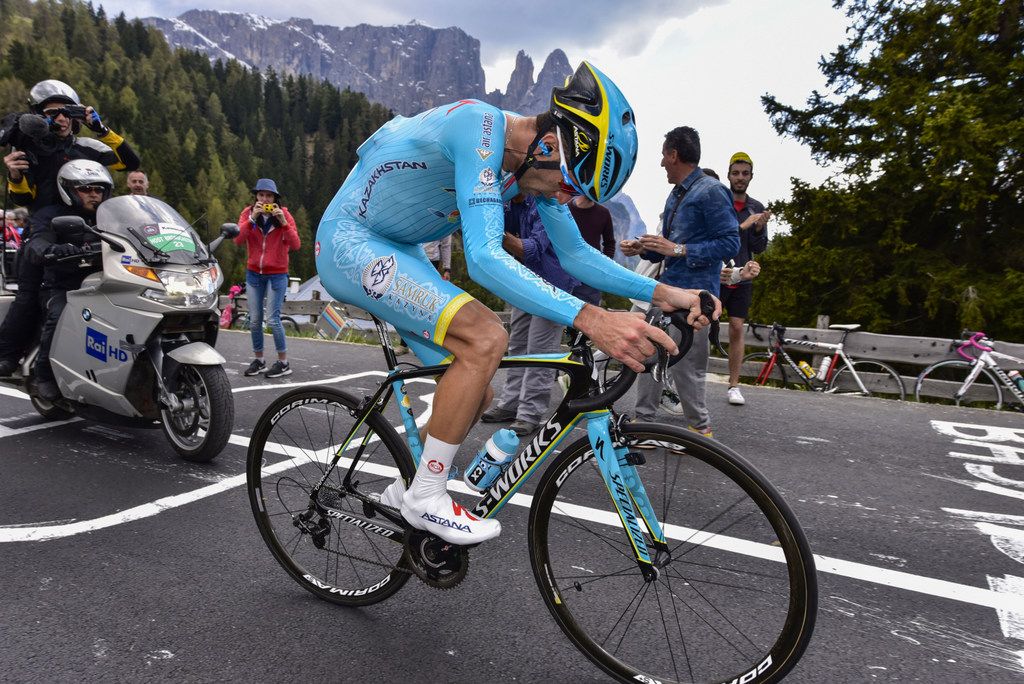 Vincenzo Nibali (Astana) losing time during the Alpe di Siusi time trial