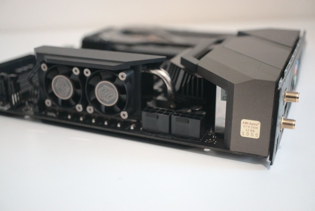 ASRock Taichi Z490