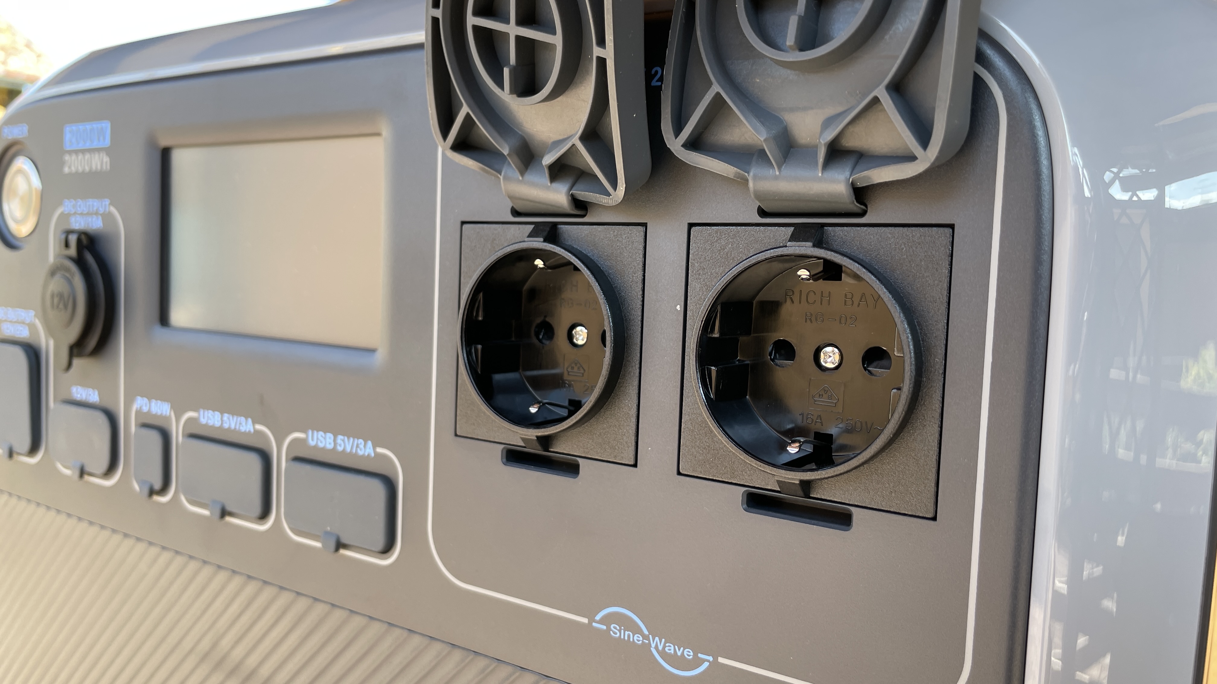 Bluetti PowerOak AC200P