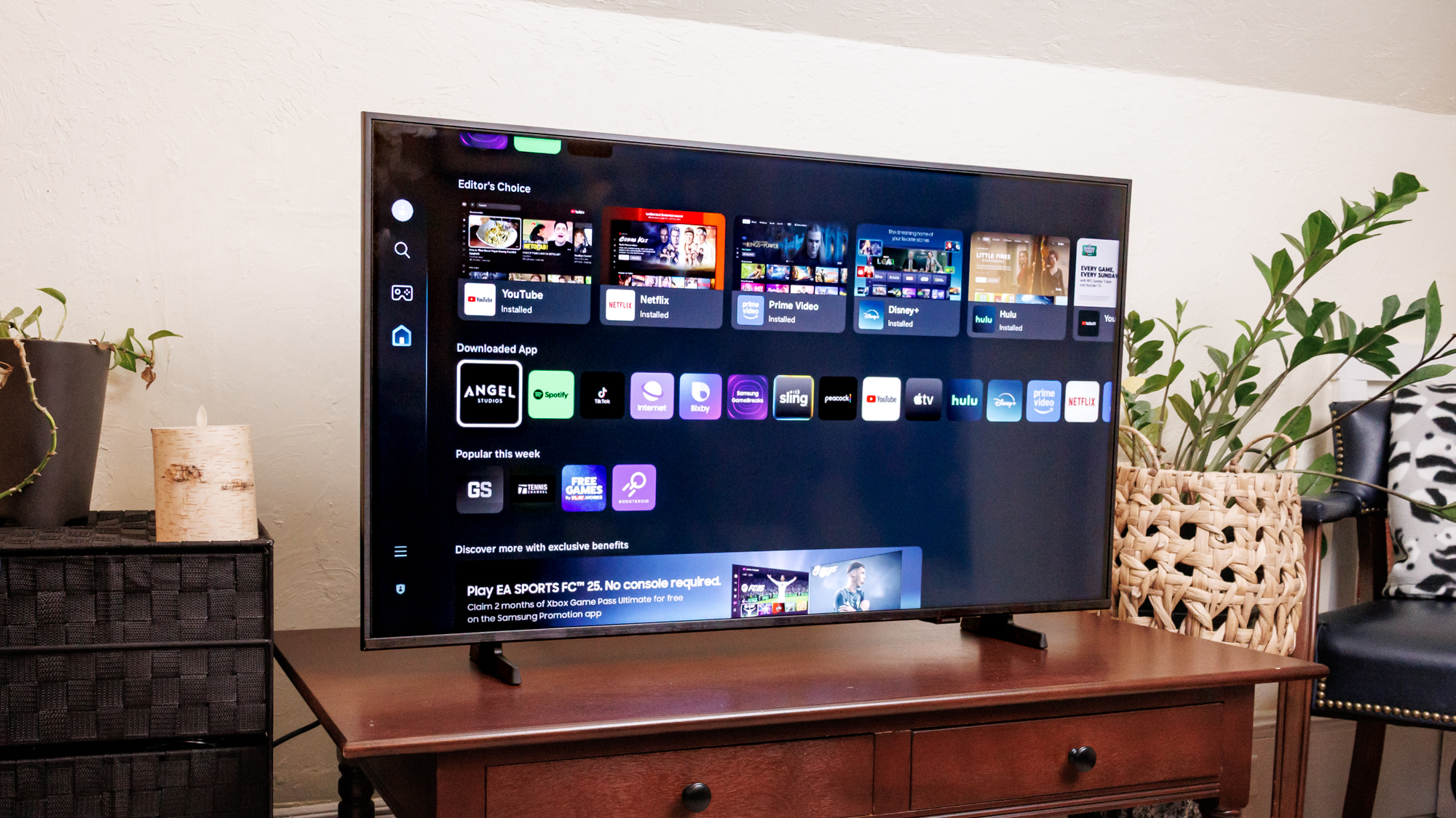 The Tizen streaming interface on a Samsung F6000F LED TV.