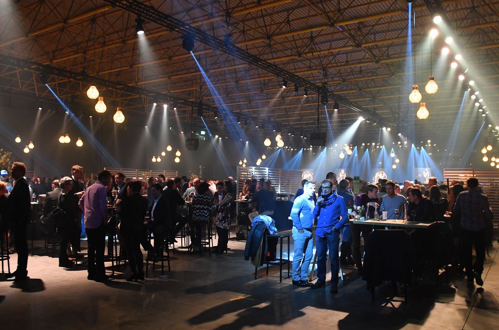 The fans and VIPs were wined and dined