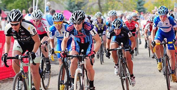 The start of the women's race and the sprint to the holeshot.