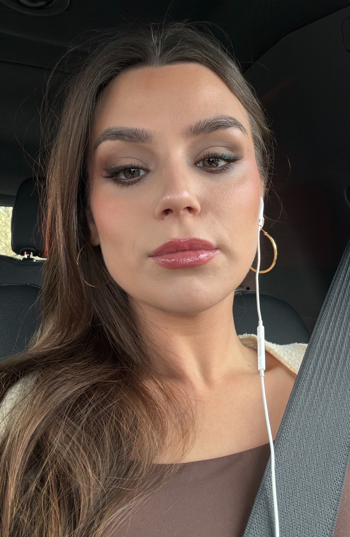 Siena Gagliano after applying armani luminous silk foundation