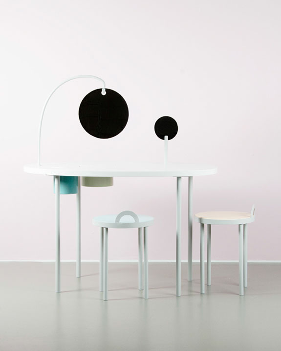Classic dressing table with a contemporary aesthetic