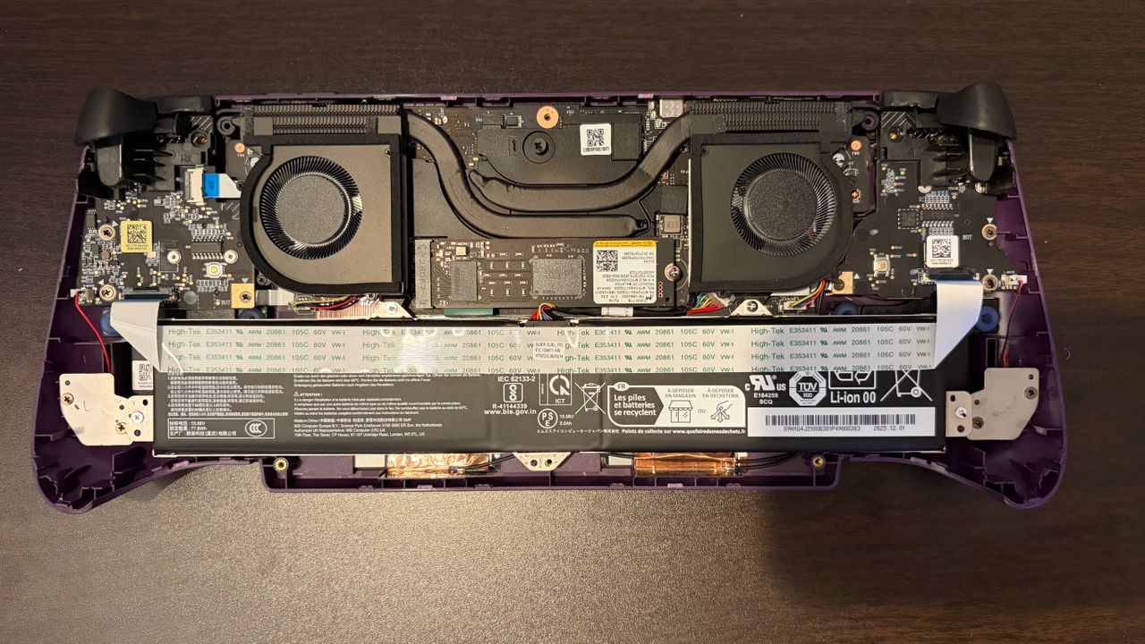 MSI Claw 8 EX AI+