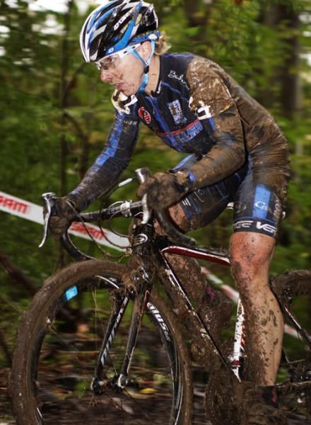 Laura Van Guilder (C3 Athletes Serving Athletes) shows her strong determination, finishing in second place despite a serious chain ring injury.