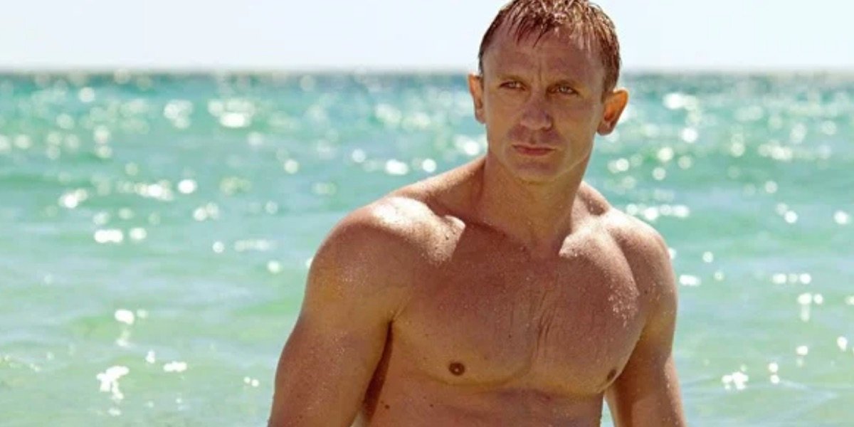 Bond on the Beach in Casino Royale