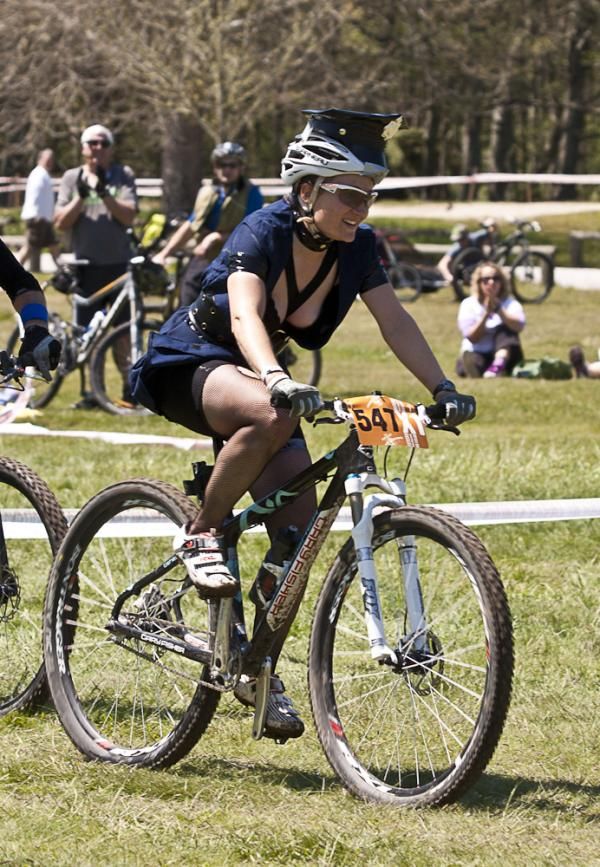 Women's winner Heather Logie (Australia)
