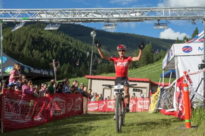 Howard Grotts (Specialized) passed Geoff Kabush (3 Rox Racing) on the 6th and last lap to take his first Pro XCT win.