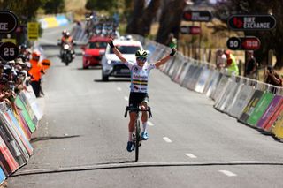 Sarah Gigante wins stage 2 of the Santos Festival of Cycling with a long range solo effort