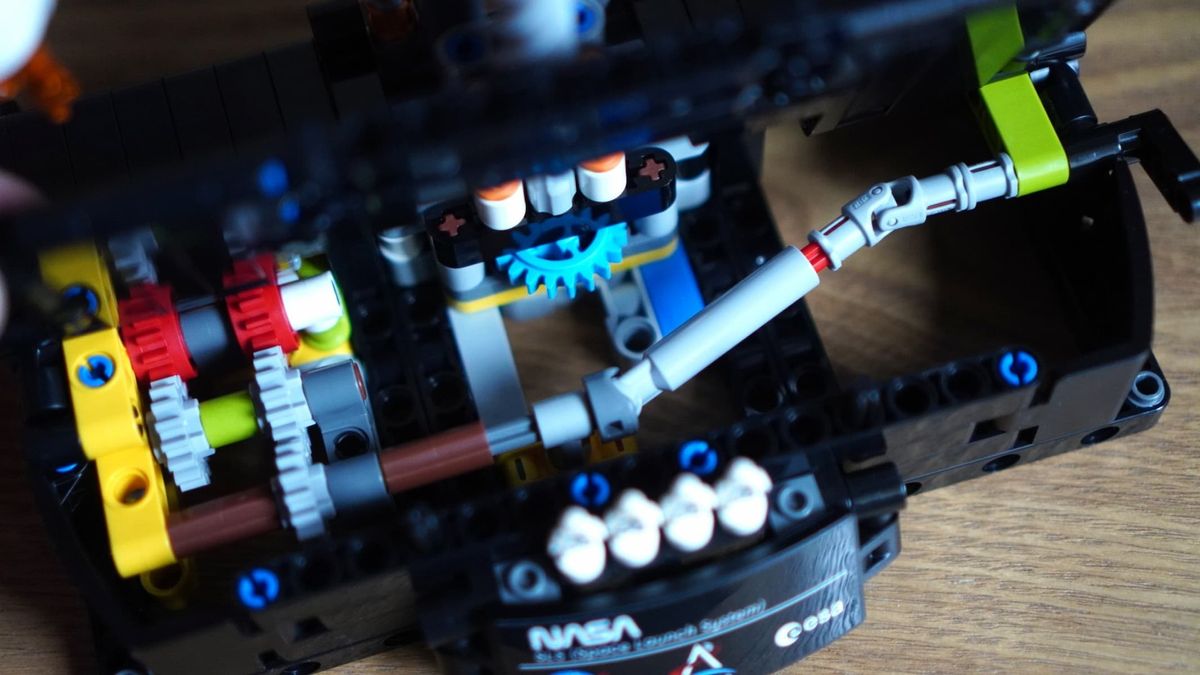 Lego Technic NASA Artemis Space Launch System Rocket