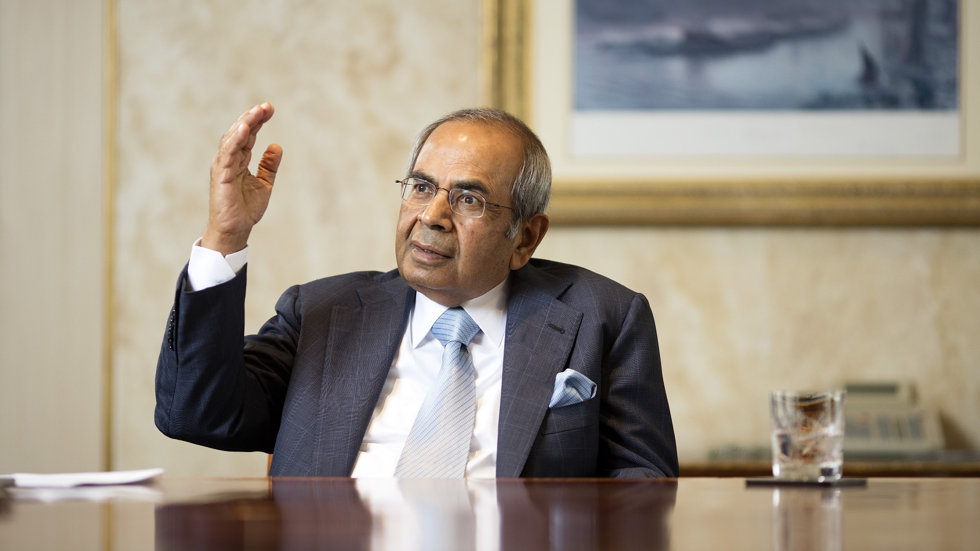 Gopichand Hinduja attending a business meeting in 2016