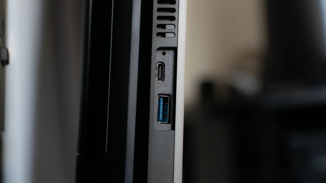 Dell OptiPlex 7070 Ultra side ports