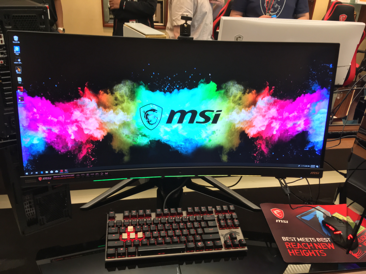 MSI Optix MPG341CQR Gaming Monitor Changes Settings Based on Your 